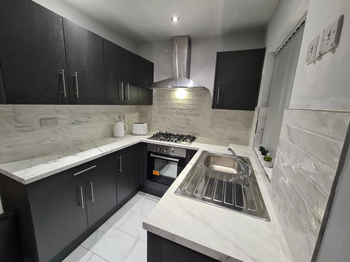 Whole House - 4 Bedrooms - Parking - Sleeps 8 Birmingam Exterior foto